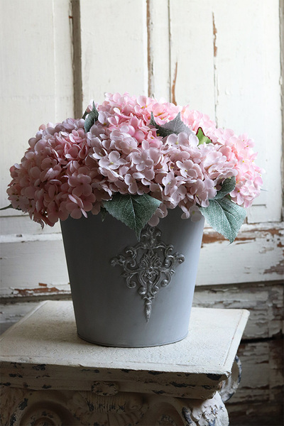 hortensje w metalowym naczyniu, Miledy Kredua, wym.40x33cm