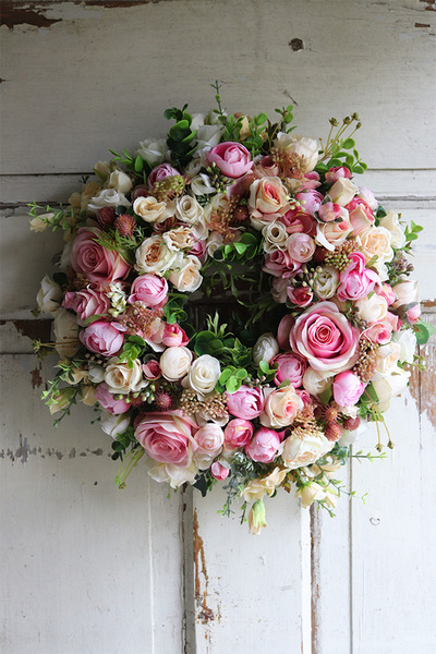 Gerrato, różowy wianek na drzwi, śr.34cm