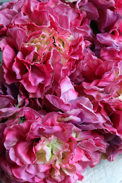 Pink Hydrangea, gałązka sztucznej hortensji z listkami