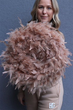 Fluffy Spring, wielkanocny wianek z piórami, beżowy, śr.45cm 