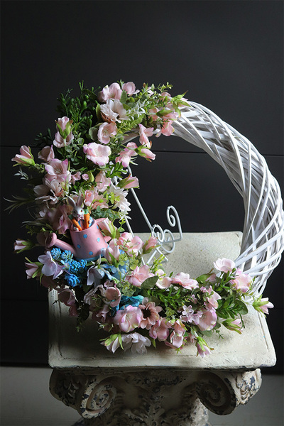 Spring Light, wiosenny wianek dekoracyjny