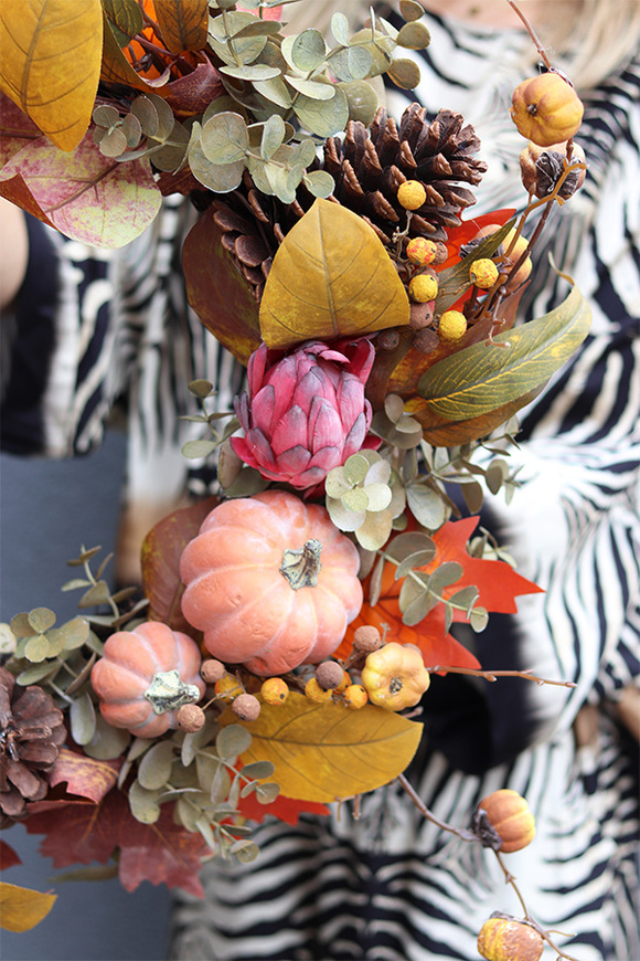 Sad Jesienią, jesienny wianek z proteą