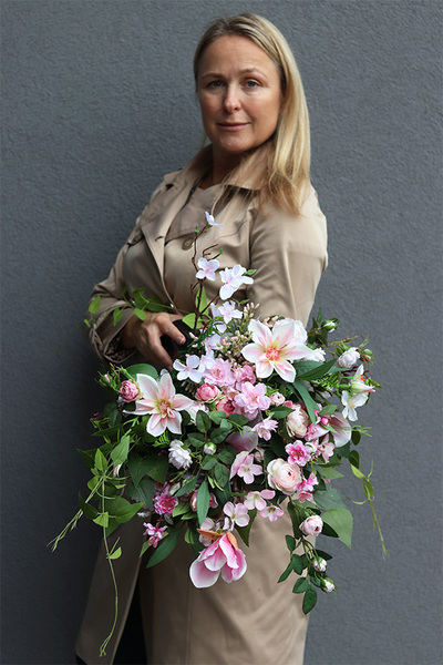 Ytrena Pink, bukiet nagrobny we wkładzie