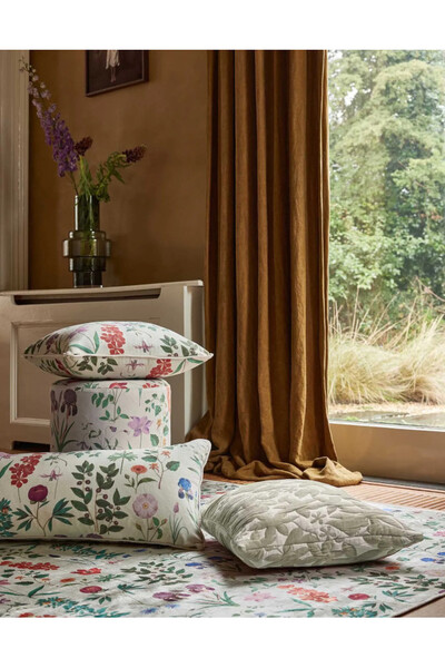 Marigold Essenza, pufa welurowa w kwiaty