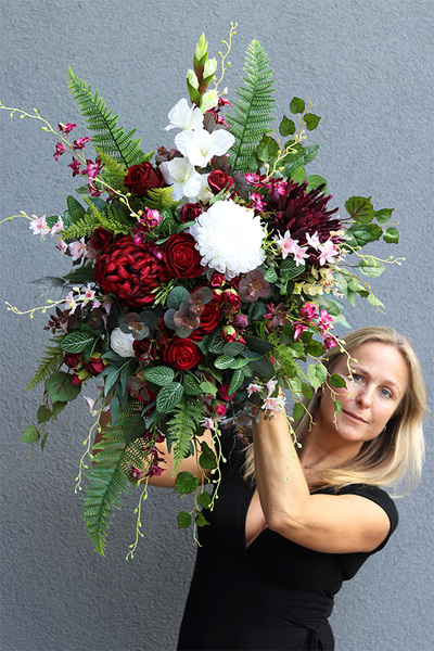 Bordita, kompozycja nagrobna w misie