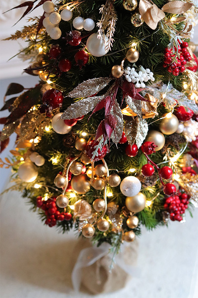 Illana Christmas, choinka sztuczna udekorowana