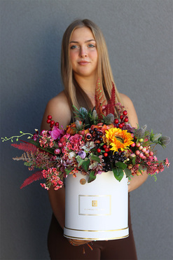 Jesienna Magia 2, barwny flowerbox z owocami, wys.44cm   