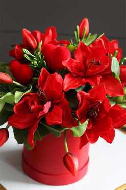 Walentynove Love, czerwony flowerbox na walentynki, wys.33cm 