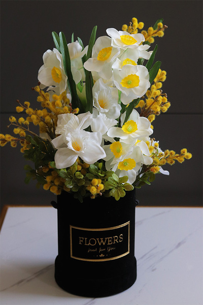 Redana, wiosenny flowerbox z żonkilami