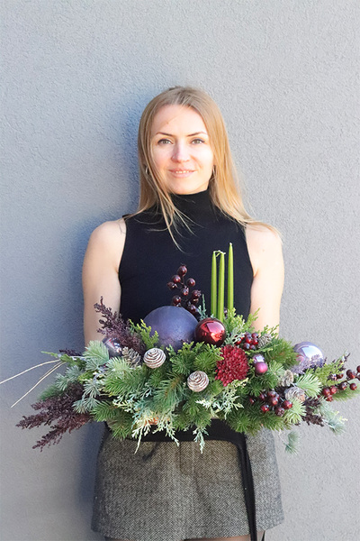 Fioletowa Zima, adwentowy stroik ze świecami na tacy