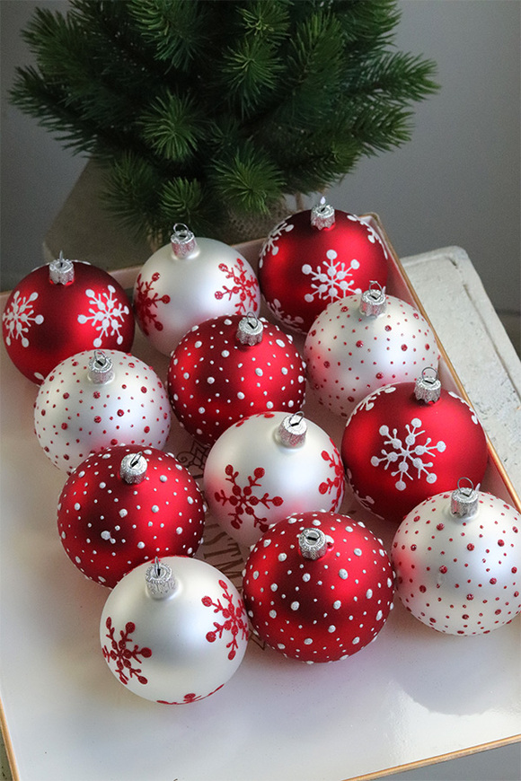 Polska Zima, szklane bombki w pudełku