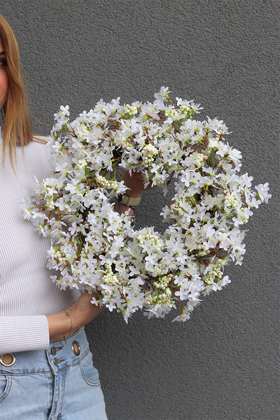 Białe Bzy, wiosenny wianek z bzem