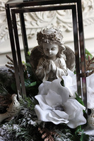 Angelo Winter Frozen 2, kompozycja nagrobna z lampionem