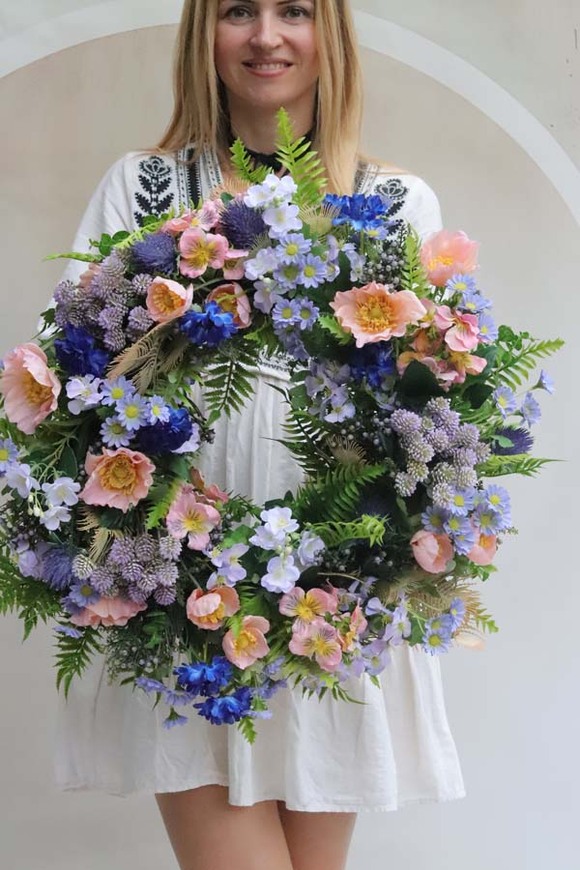 Juliette, wianek na drzwi z kwiatami