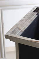 Royal Grey, metalowa donica z półką