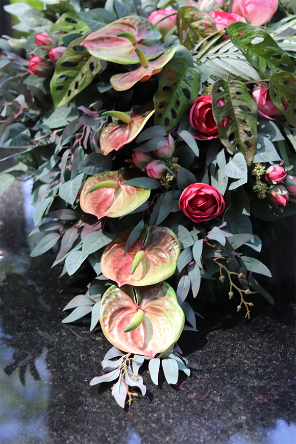 Anturium Heart, wiązanka nagrobna w kształcie serca