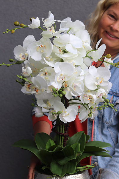 Modern Home Big, sztuczny storczyk w biało-srebrnej osłonce