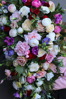 bardzo duża wiązanka nagrobna, Della Namaste