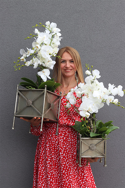 Silver Como Big, sztuczny storczyk w donicy na stojaku