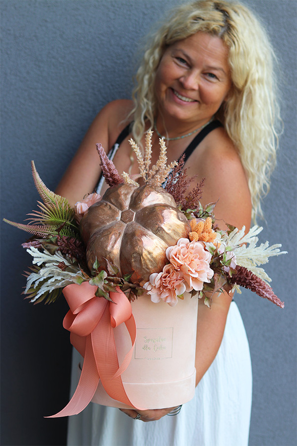 Beige Pumpkin, welurowy flowerbox jesienny, wym.40x40x30cm