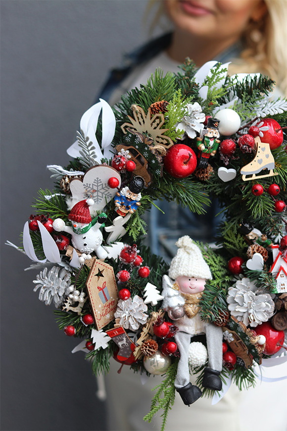 Dla Dzieci, świąteczny wianek z laleczką