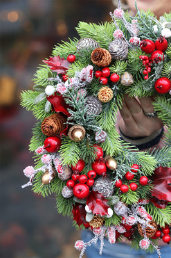 Czerwień Dekora, świąteczny wianek na drzwi, śr.30cm