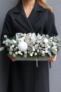 Srebrna Kraina Concrete, świąteczny stroik na stół, dł.39cm