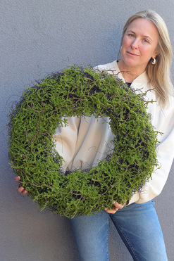 OD RĘKI Mossi, dekoracyjny wianek z mchem, śr.57cm