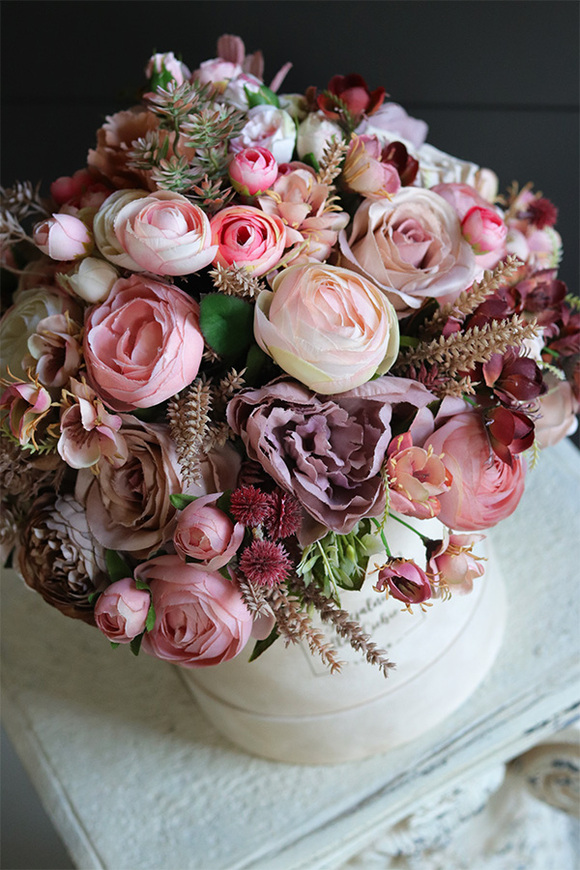 bajeczna kompozycja we flowerboxie Berrina Pink