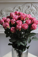 Pink Roses, kompozycja kwiatowa róże w wazonie