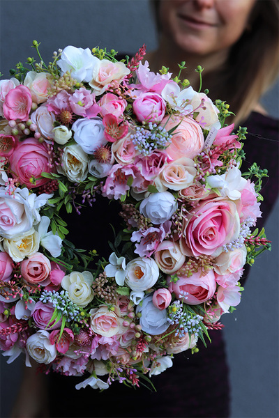 Arabeska 2, bogaty pastelowy wianek na drzwi, śr.34cm