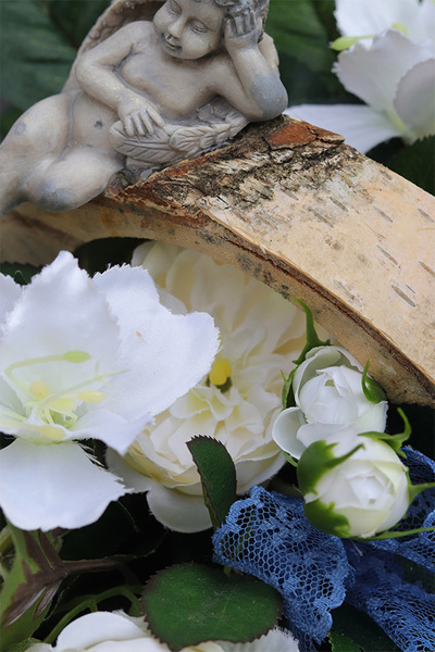 Kwiatana Angels, dekoracja nagrobna na plastrze drewna