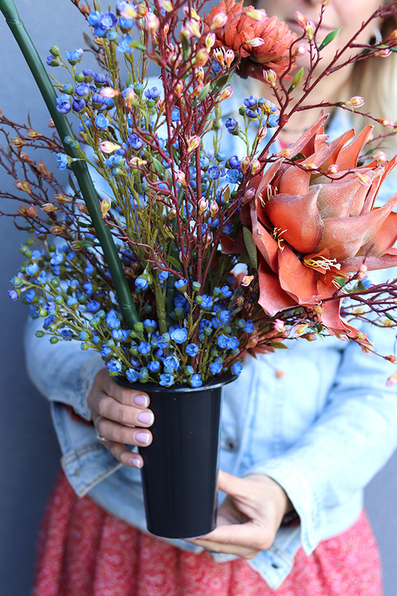 Domero, bukiet nagrobny we wkładzie, dł.74cm