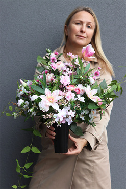 Ytrena Pink, bukiet nagrobny we wkładzie, dł.58cm 