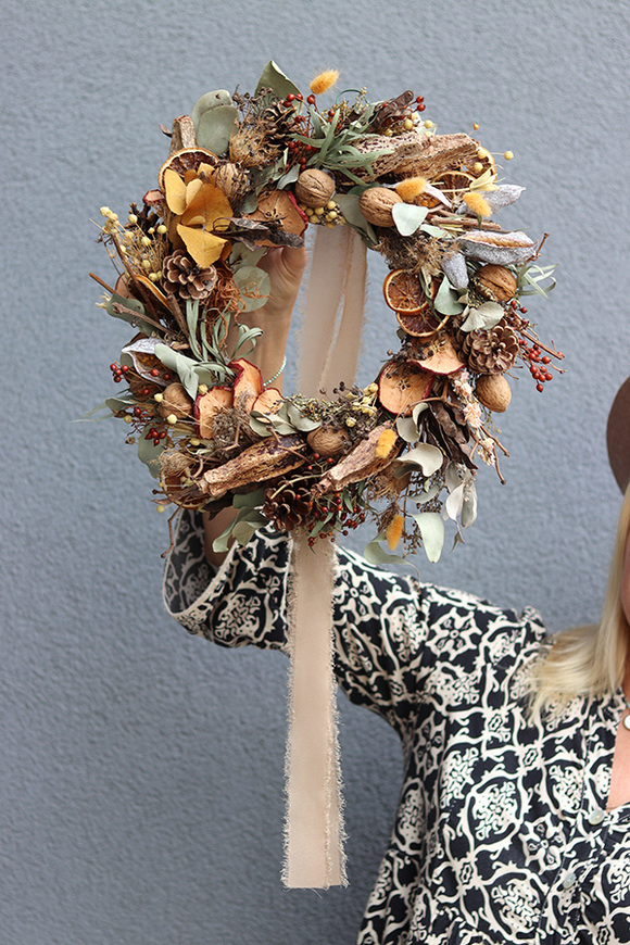 Pola i Łąki, dekoracyjny wianek z suszem