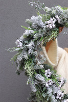 Biel w Parku, zimowa girlanda z jagodami