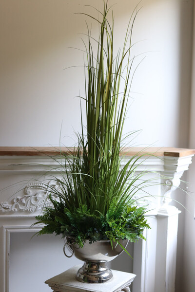 Hotels Green Premium, kompozycja z trawami w pucharze