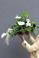 Elegantesa, nowoczesna kompozycja nagrobna w płaskiej misie, wym.46x100x55cm