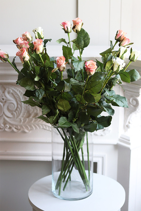 Róża Juliet, gałązka sztucznej róży