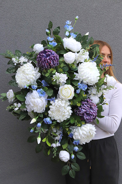 Luselita 2, wiązanka nagrobna z chryzantemami, dł.80cm