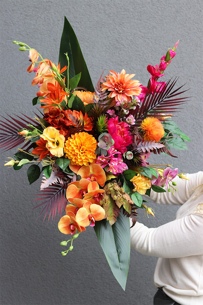 Ramenia, pomarańczowa wiązanka nagrobna