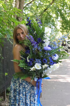 Bluetta Greddier, bukiet nagrobny do położenia, wys.90cm 