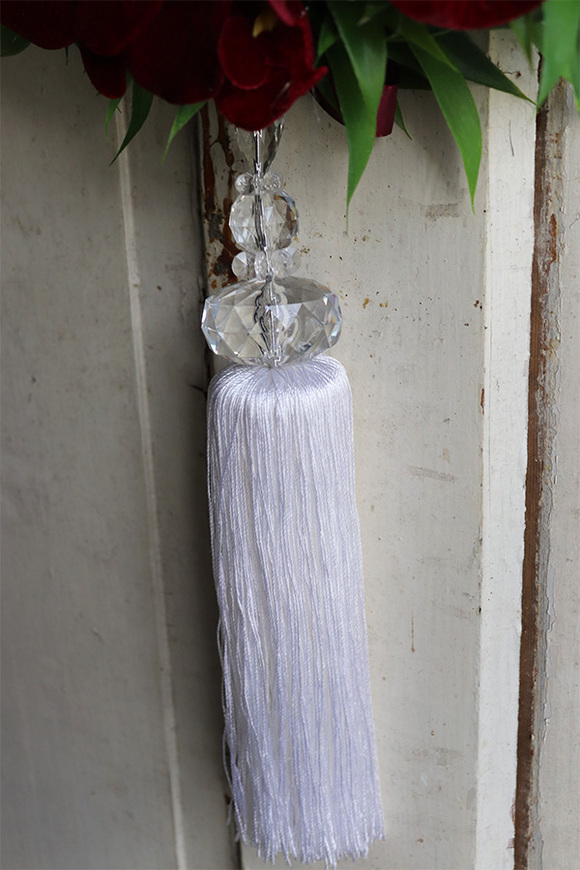 asymetryczny wianek z chwostem, Orchidelia Velurro Red, śr.42cm 