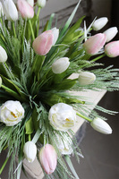 Pavilla, kompozycja wiosenna z tulipanami, wym.42x46cm