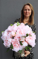 kompozycja z różowych piwonii, Peonessa Cooler, wym.41x38x35cm