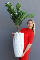 kwiat doniczkowy w wysokiej donicy, Marmur Magnolia, wys.140cm