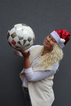 Winter Ball, figurka bombka ceramiczna LED H, wym.24x25cm