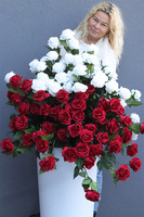 Maria Callas Polonia, podłogowa dekoracja kwiatowa