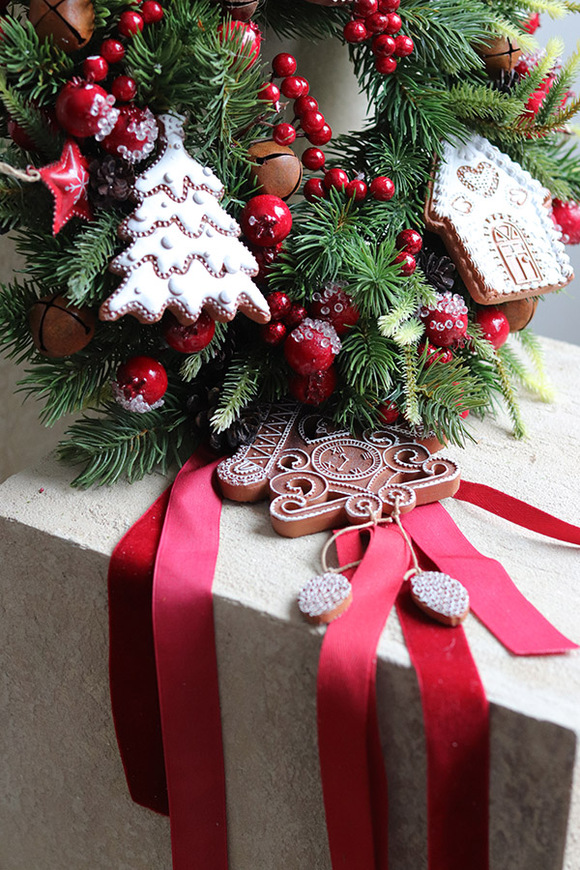 Gingerbreads, świąteczny wianek na drzwi