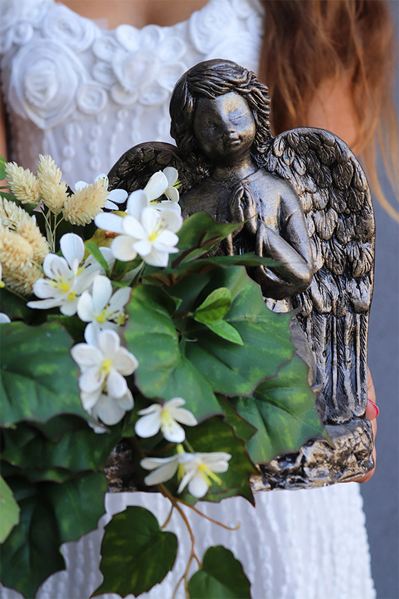 dekoracja nagrobna z aniołem, Mary Angelita, wym.25x27x30cm